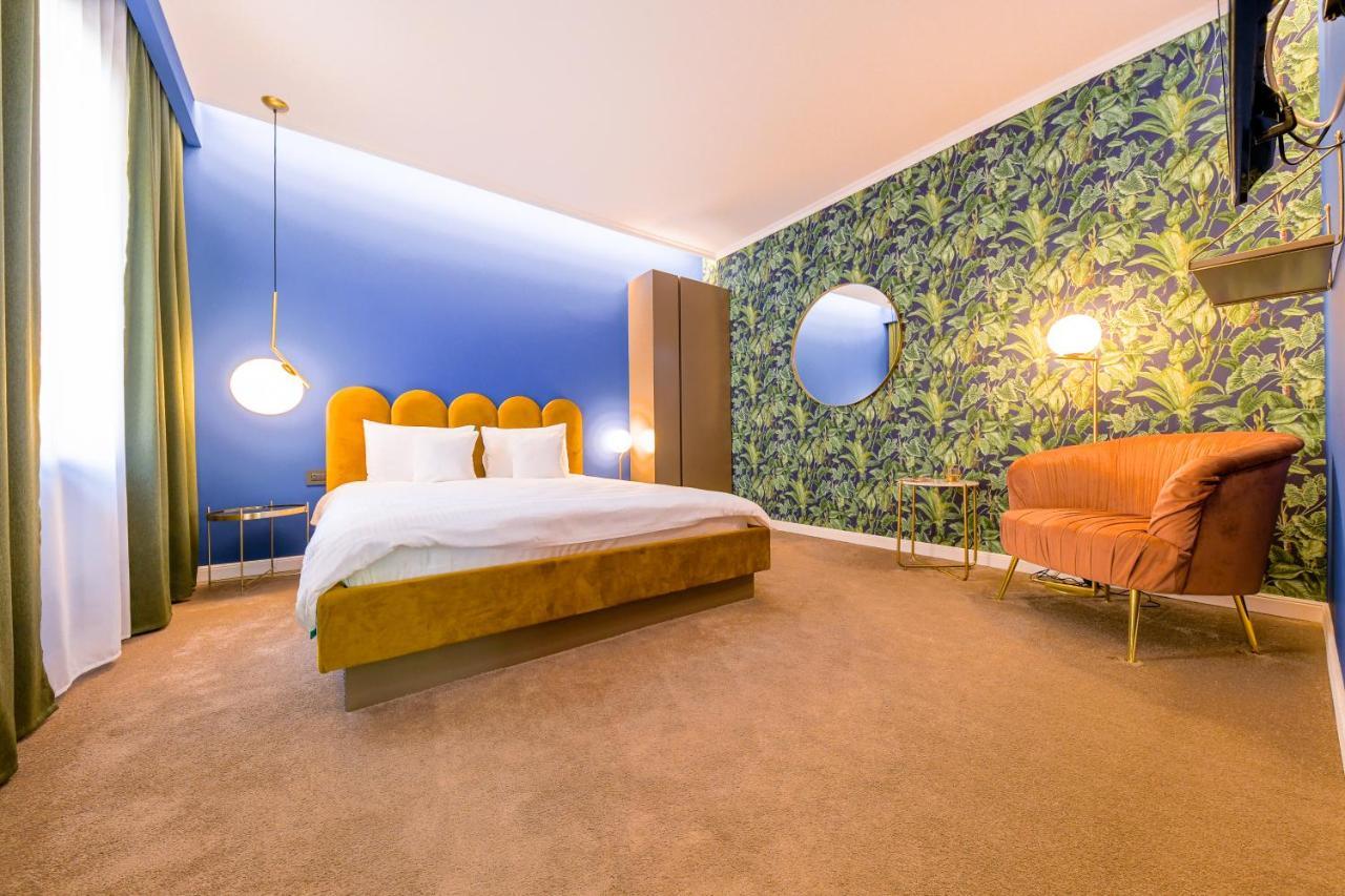 Designer Apartment In The City Center Cluj-Napoca Exterior foto